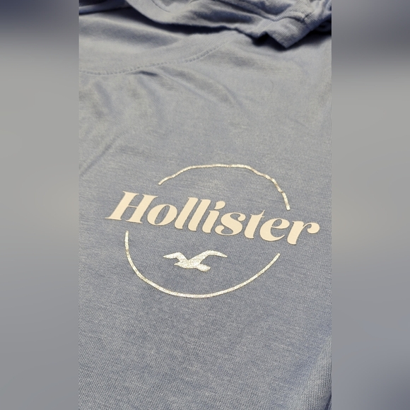 Hollister Graphic Tee - Picture 6 of 6